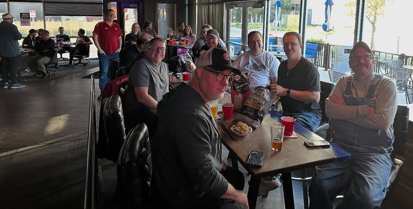 Paulis watch party 20251019c